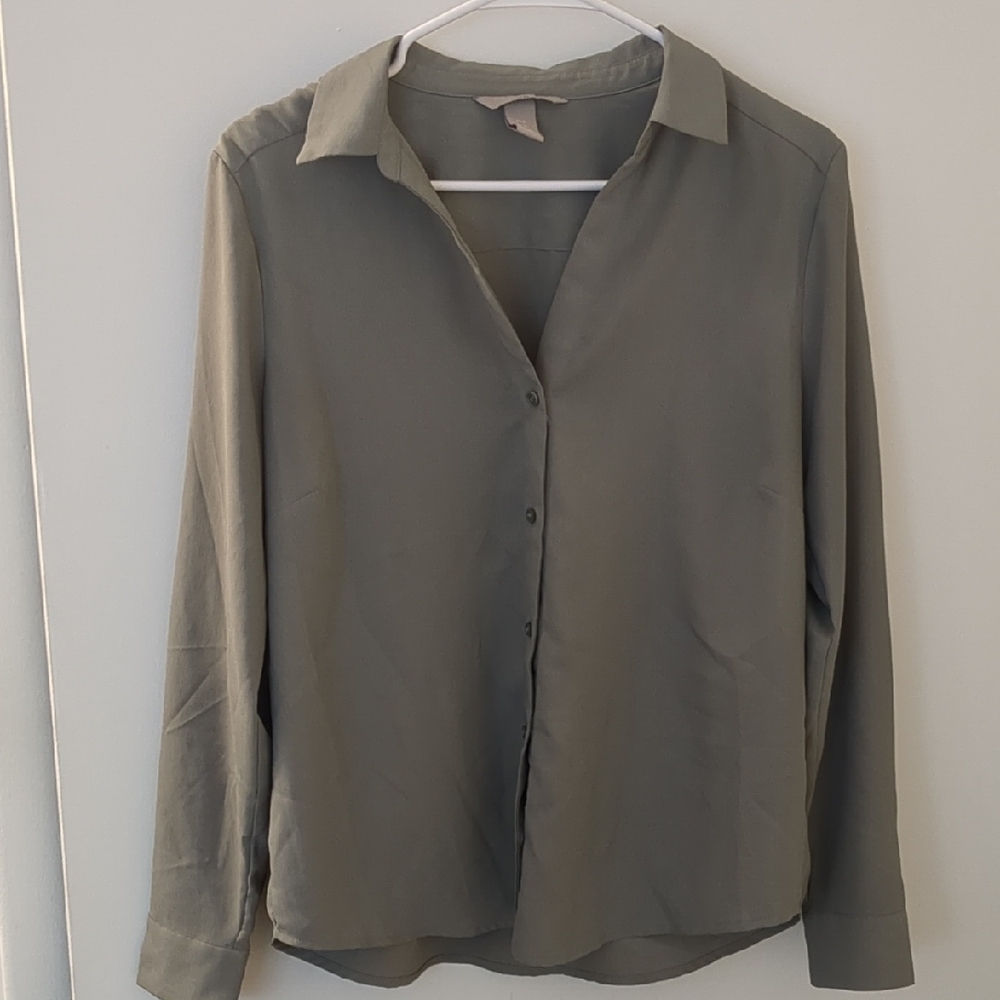 H&M Light Green Casual Button Down Shirt
